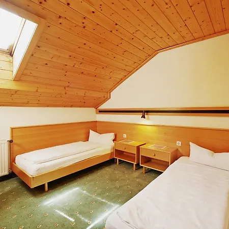 Finkensteiner Hof فندق 3*