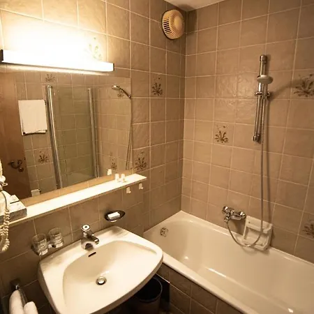 Finkensteiner Hof Otel 3*