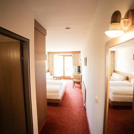 Finkensteiner Hof فندق Finkenstein am Faaker See