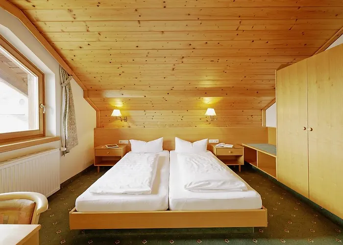 מלון Finkensteiner Hof Finkenstein am Faaker See