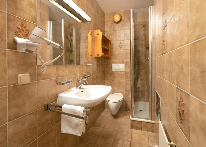 מלון Finkensteiner Hof 3*